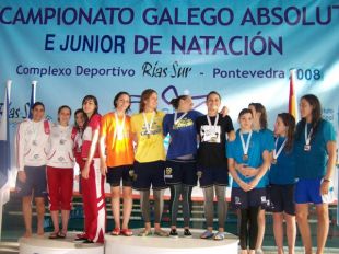 O podio dos relevos, co caix&oacute;n m&aacute;is alto ocupado polas mozas do CN Coru&ntilde;a