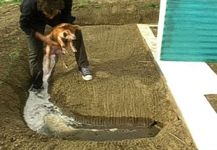 Rub&eacute;n Santiago amos&aacute;ndolle o foxo a Emiliano