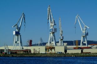 Os guindastres de Navantia / Flickr: Xo&aacute;n Porto