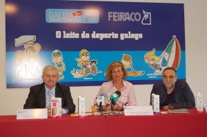 Na presentaci&oacute;n da campa&ntilde;a, cos cart&oacute;ns de leite Feiraco e coas imaxes d'Os Bolechas