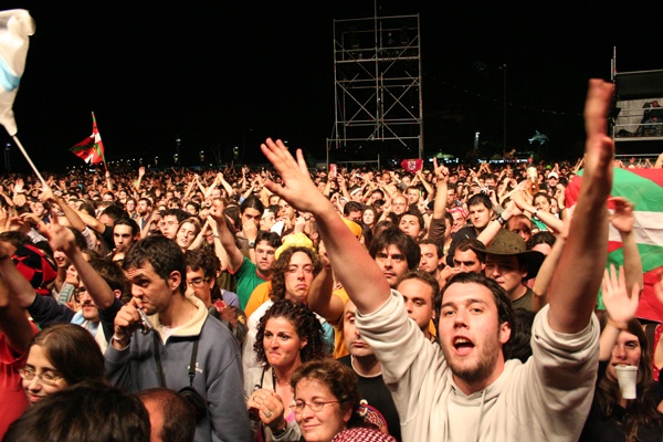 Ambiente sen aglomeraci&oacute;ns en toda a alameda ortegana