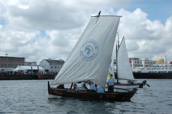A bandeira bretoa a car&oacute;n da galega