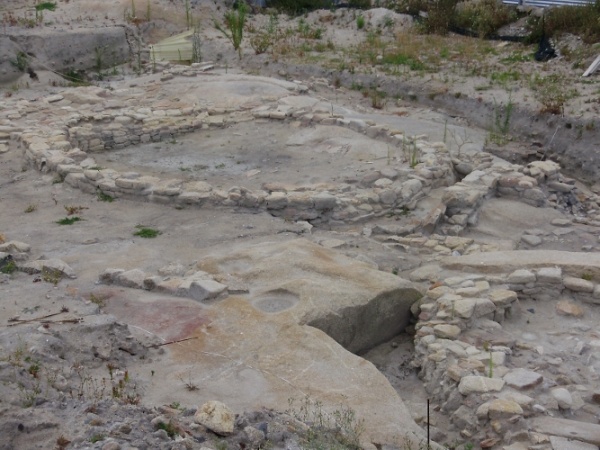 A destruci&oacute;n do castro de San Cibrao: ver&aacute;n de 2008